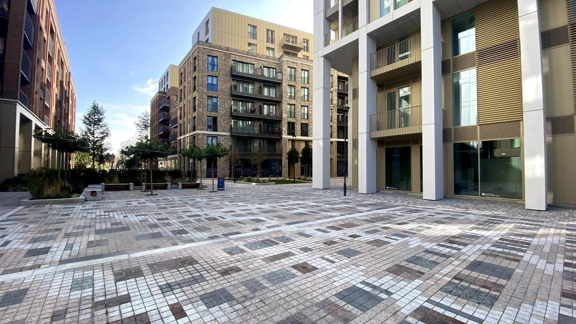 Luxury Skyline Living 2B2B Apartment Central London